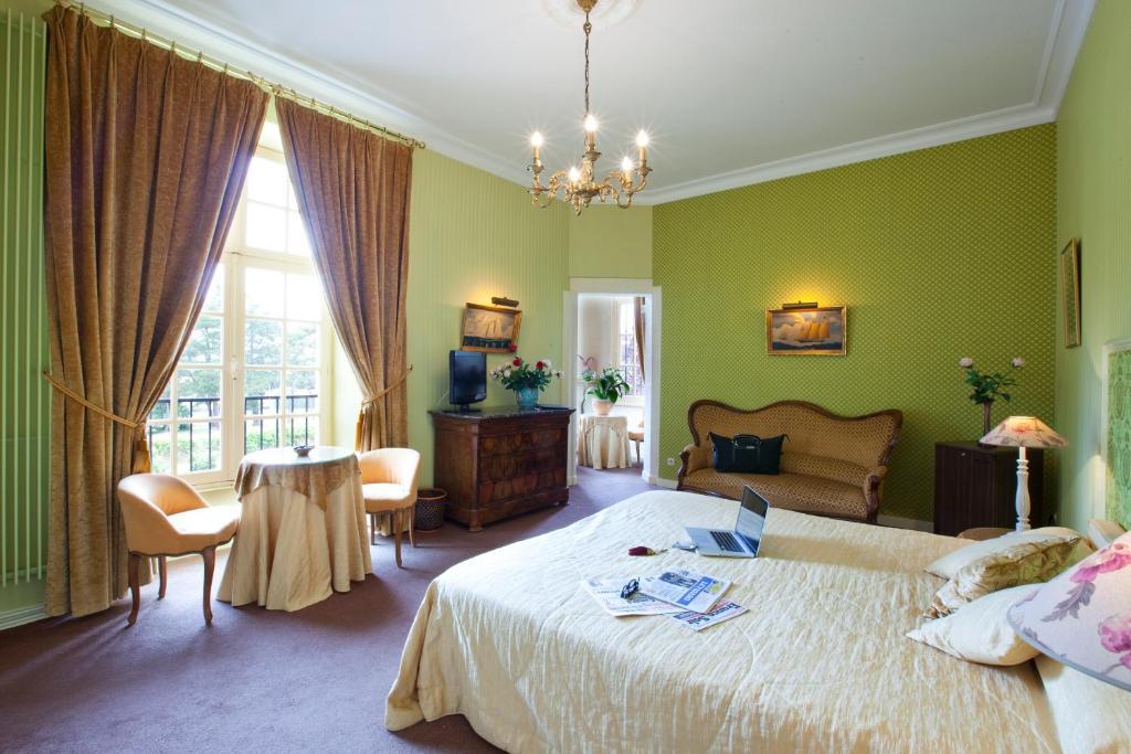 Chateau De La Verie Challans Room photo